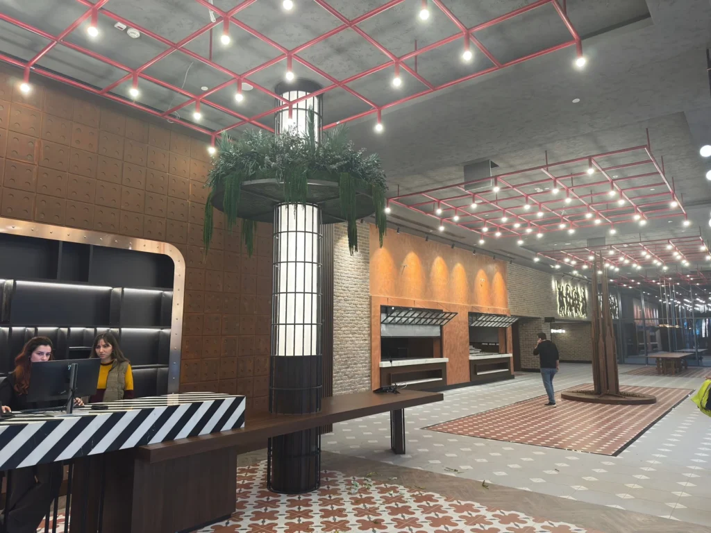 Canopy by Hilton İzmir projesinde iç mekân peyzaj uygulaması - ek görünüm 1